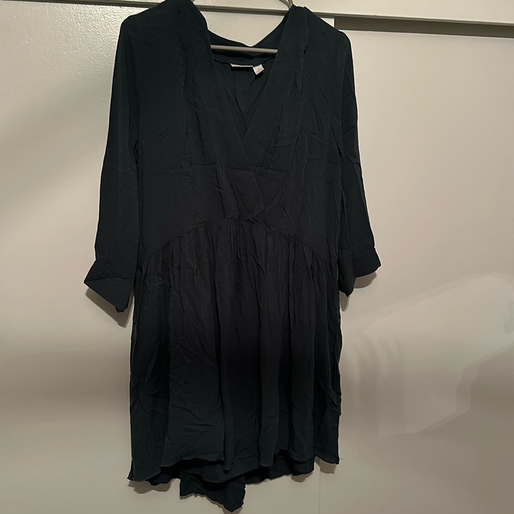 Hinge short flowy dress
